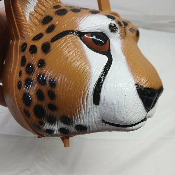 Smithsonian National Zoo Cheeta Storage Container / Lunch box / Pale - Picture 7 of 15